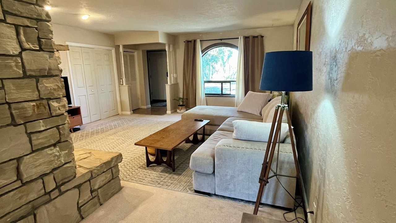 Photo of Livingroom in West Sacramento