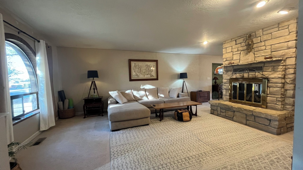 Photo of Livingroom in West Sacramento