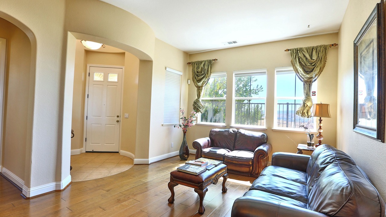 Photo of Livingroom in Silver Creek