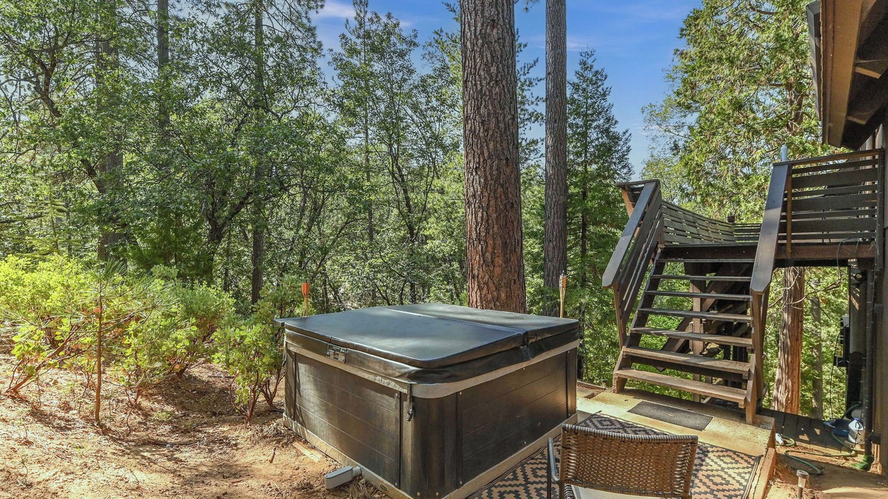 Photo of Outdoor in Hathaway Pines