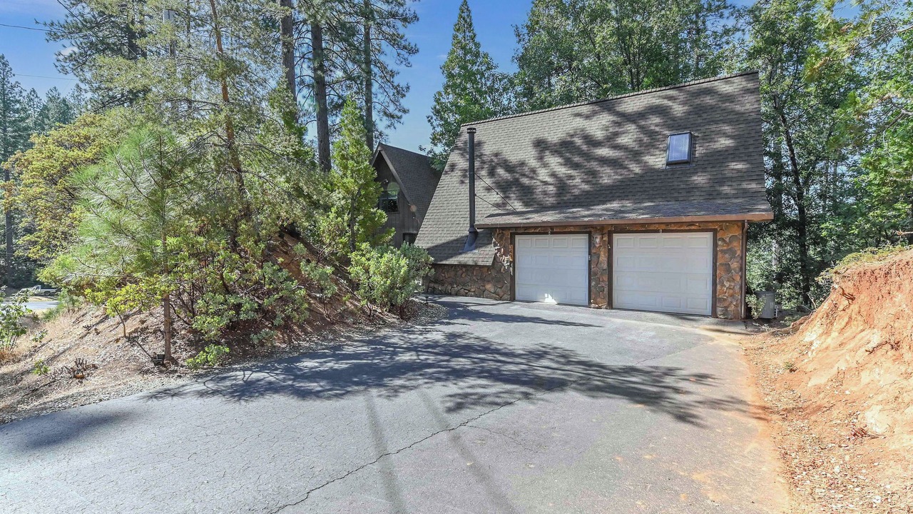 Photo of Outdoor in Hathaway Pines