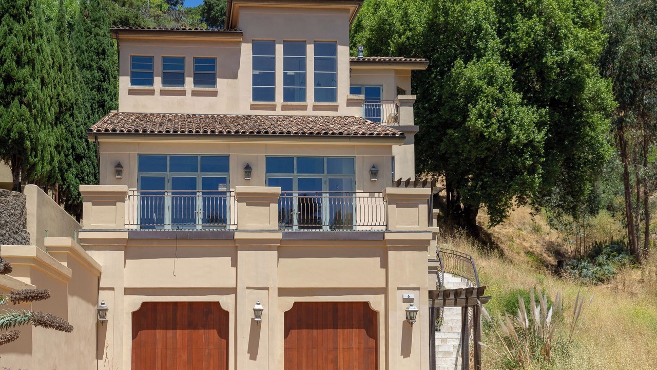 Photo of Outdoor in Claremont Hills