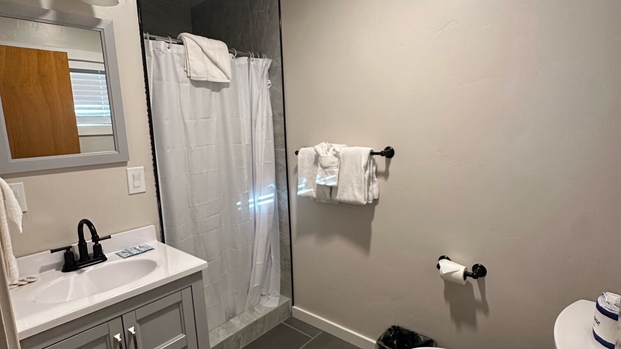 Photo of Bathroom in Lee Vining