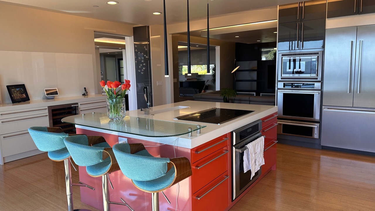 Photo of Kitchen in Los Altos Hills