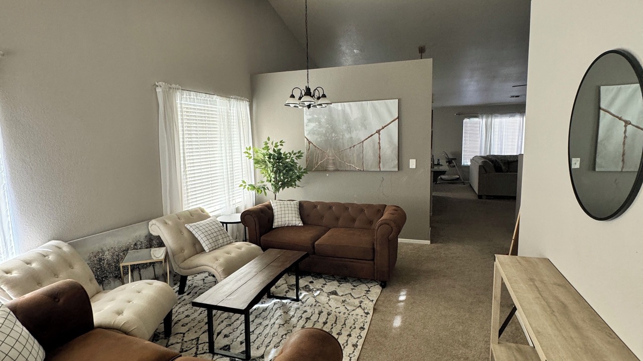 Photo of Livingroom in Oakley