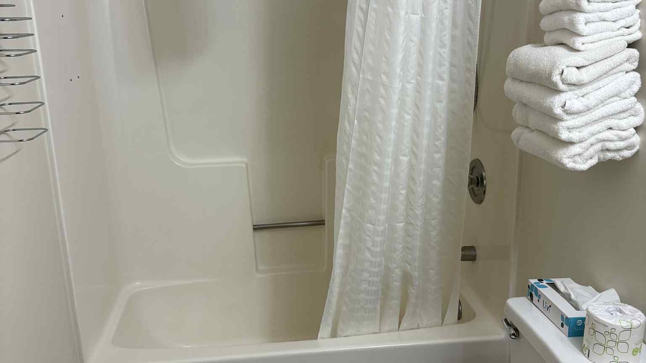 Photo of Bathroom in Crescent