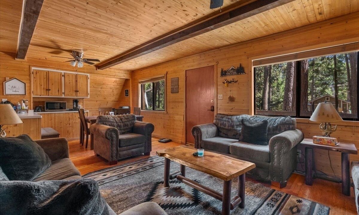 Photo of Livingroom in Alta Sierra