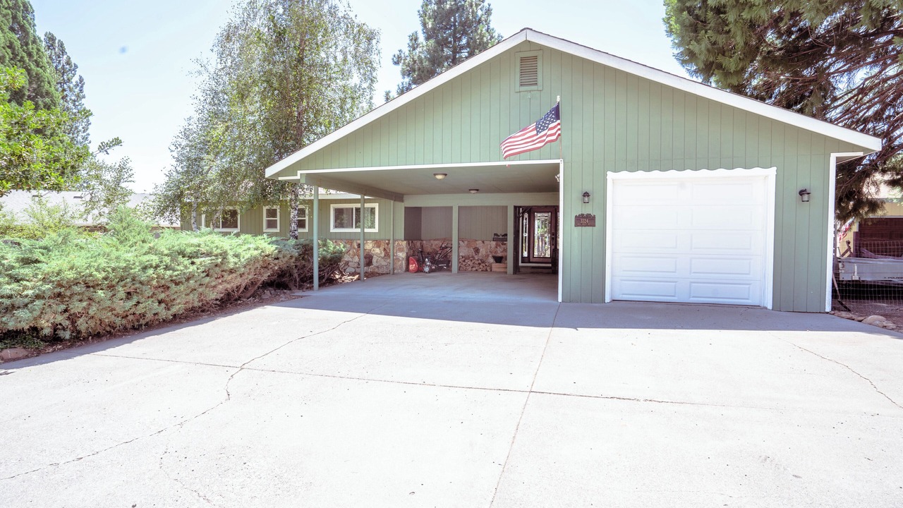 Photo of Outdoor in Hamilton Branch