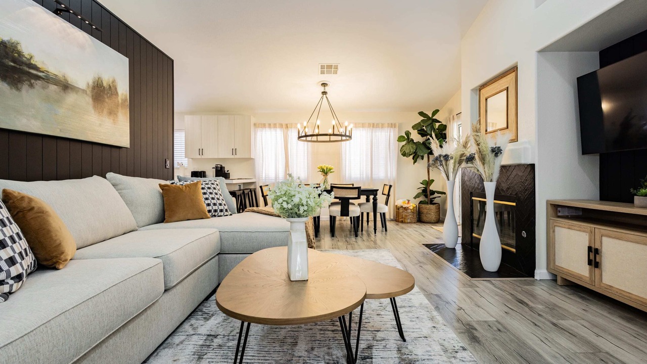 Photo of Livingroom in Silverado Ranch