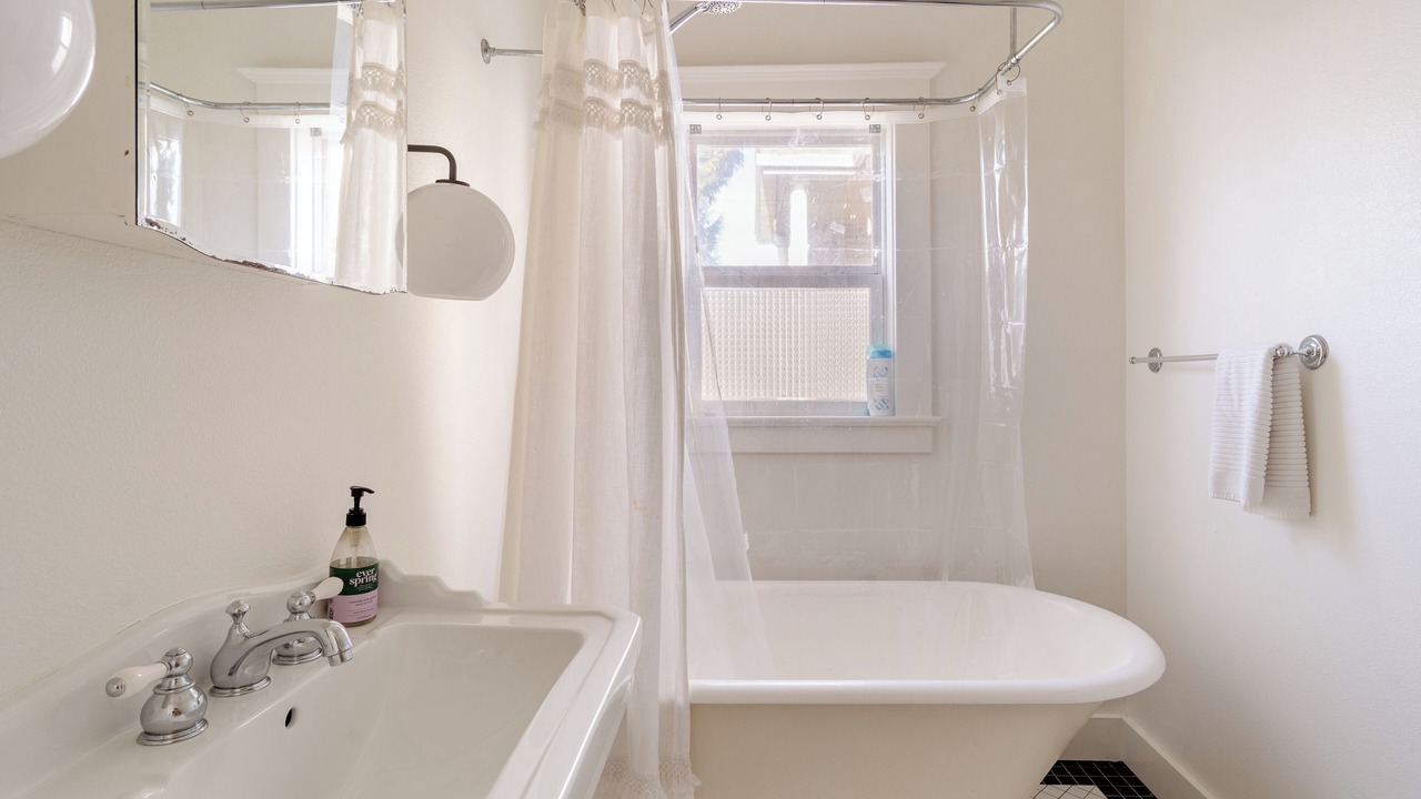 Photo of Bathroom in Overlook