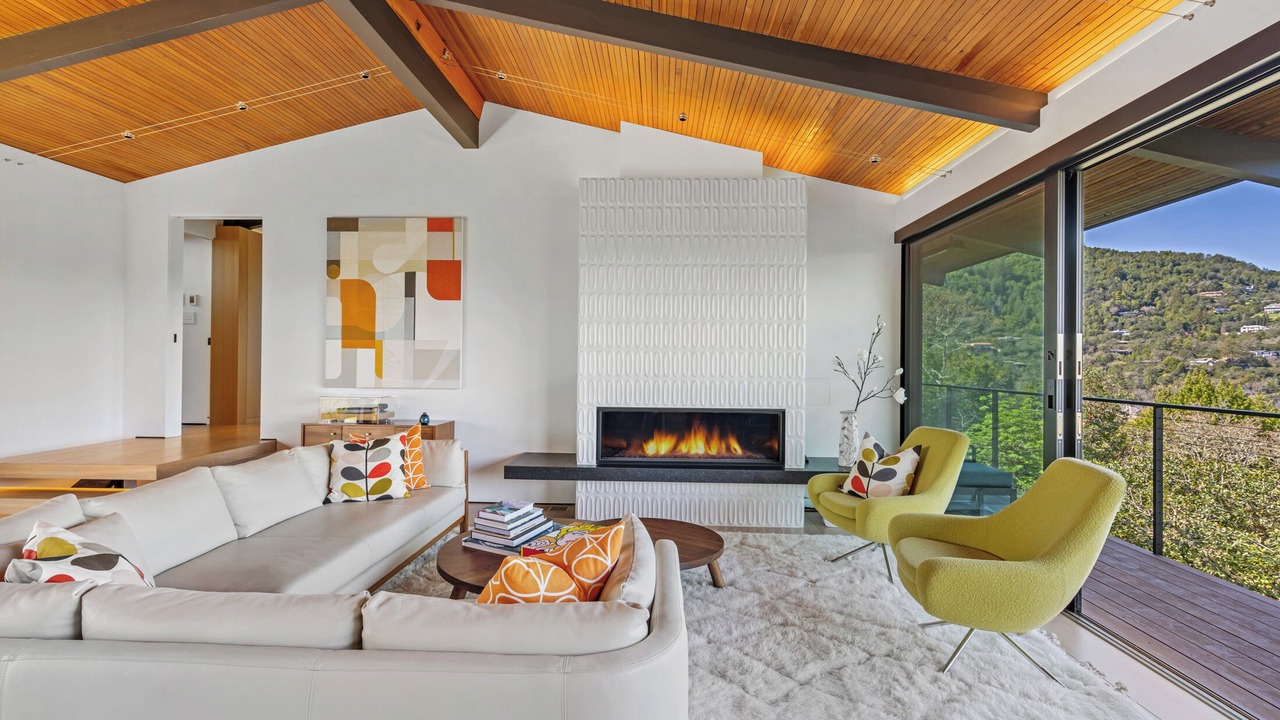 Photo of Livingroom in San Anselmo