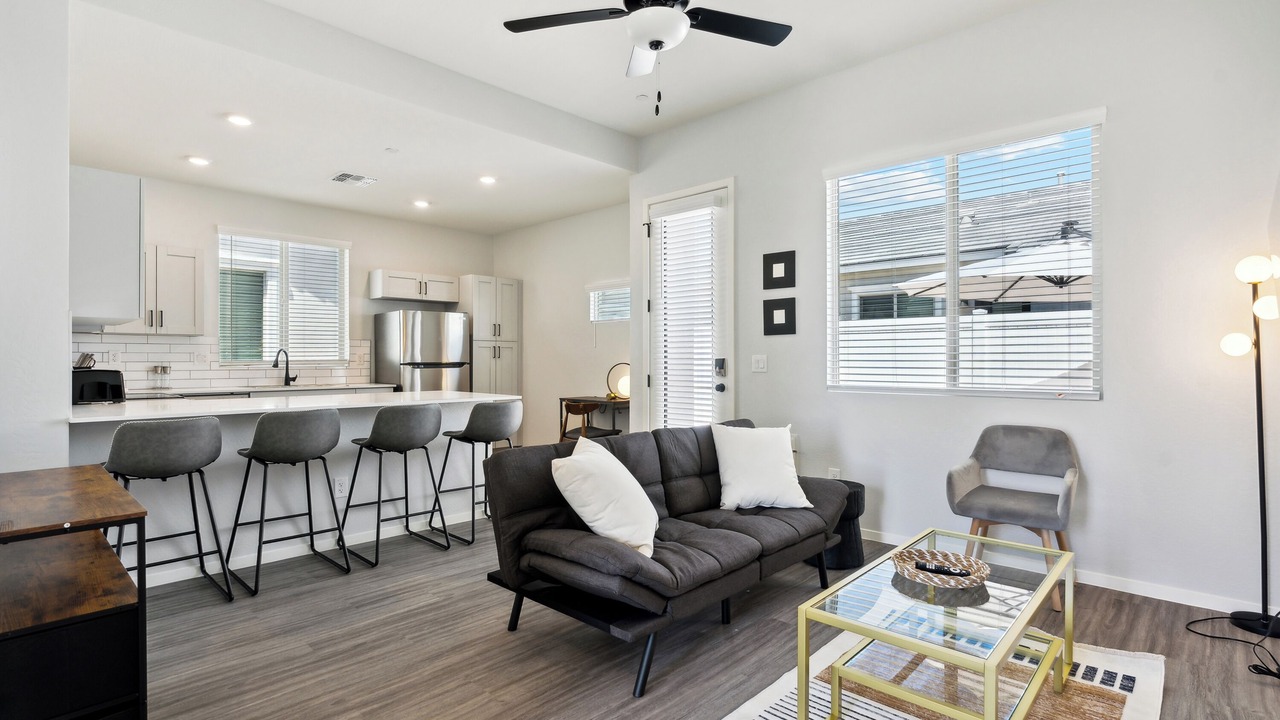 Photo of Livingroom in Sundance