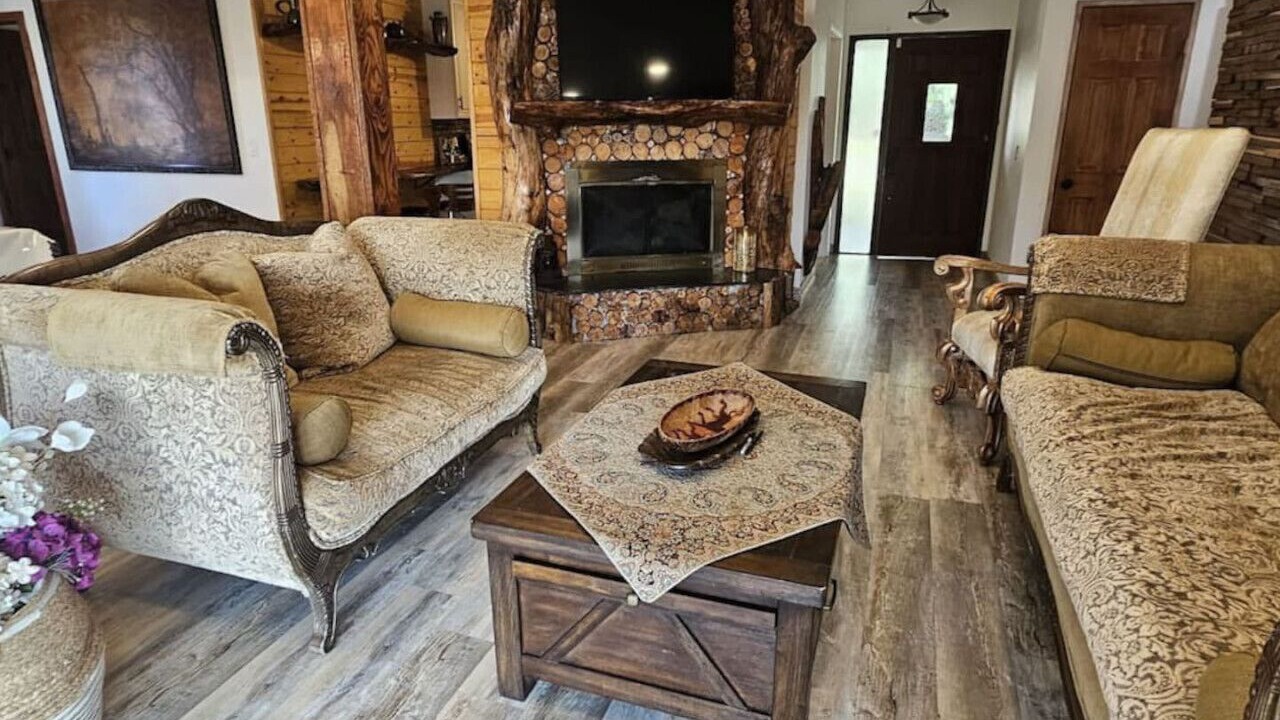 Photo of Livingroom in Rancho San Diego