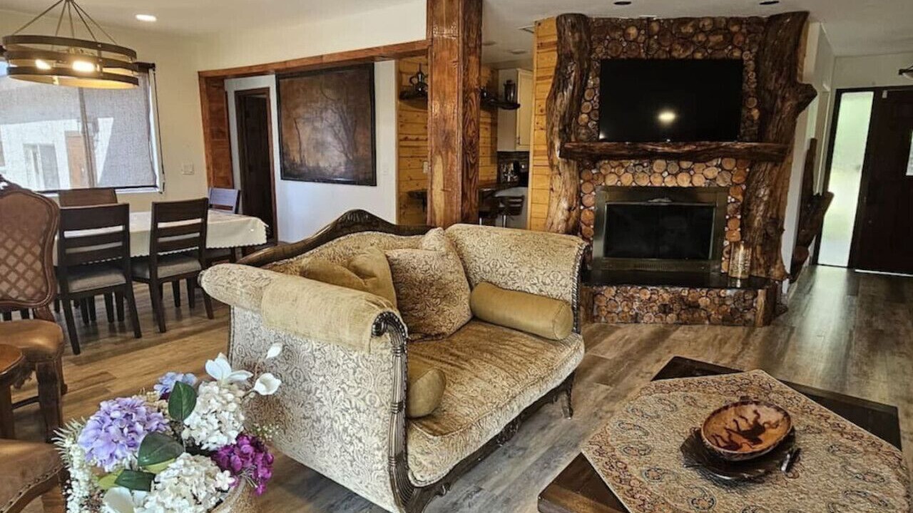 Photo of Livingroom in Rancho San Diego