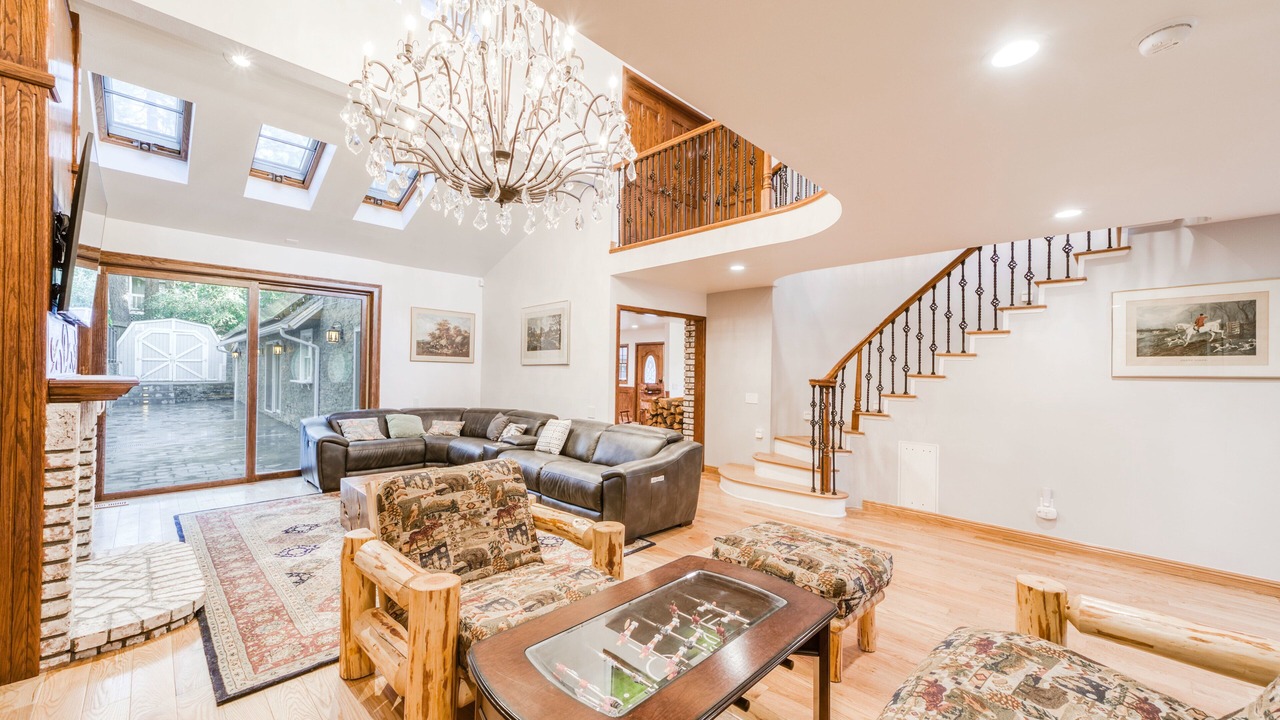 Photo of Livingroom in Fox Farm