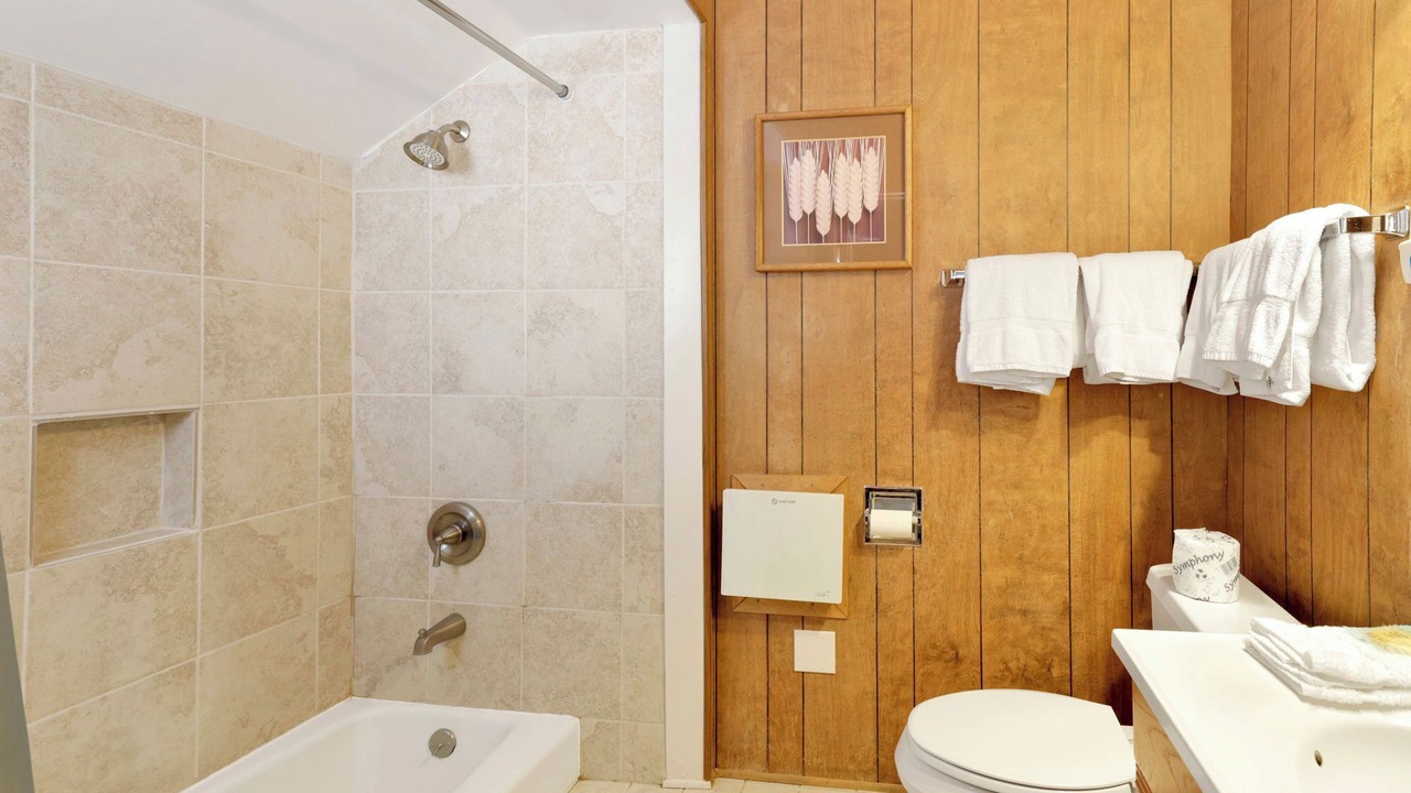 Photo of Bathroom in Fawnskin