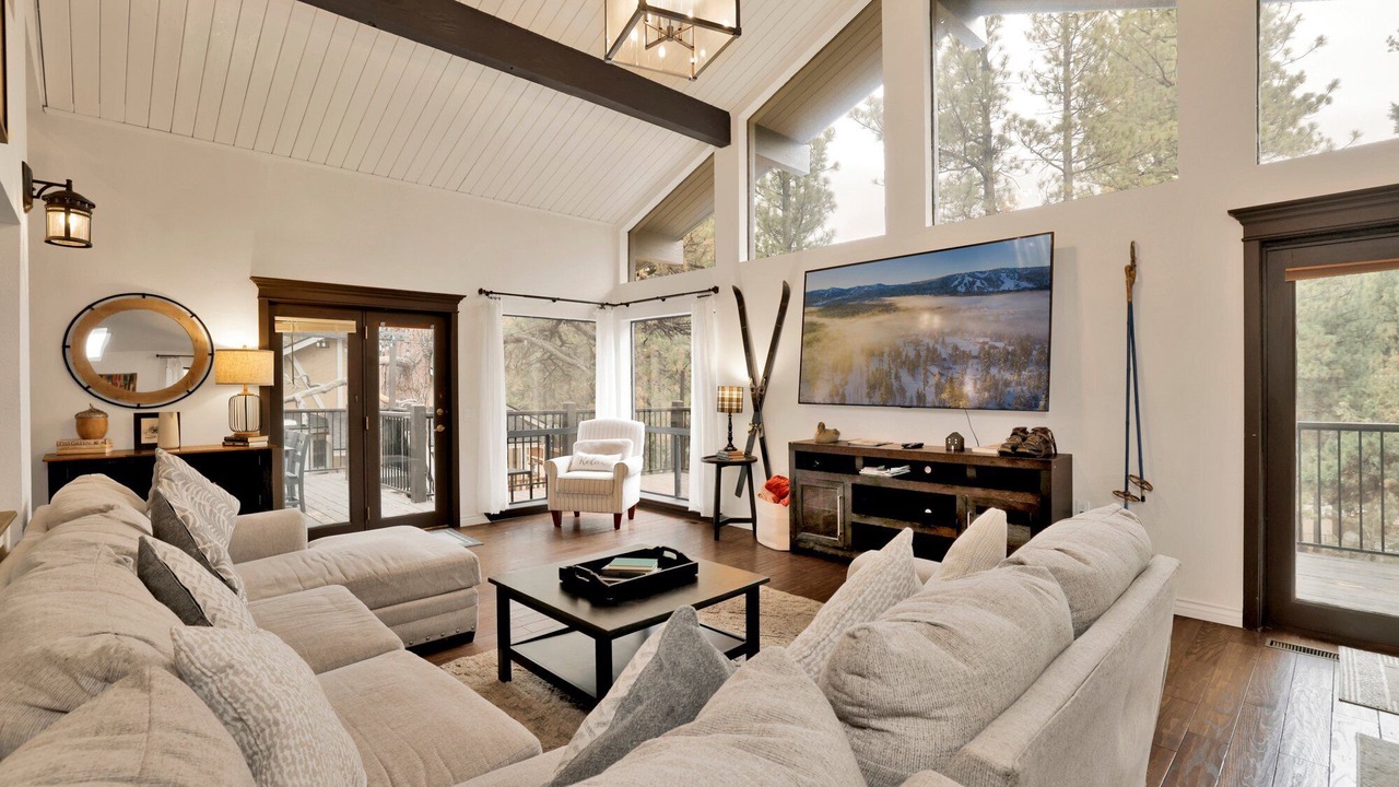 Photo of Livingroom in Fox Farm