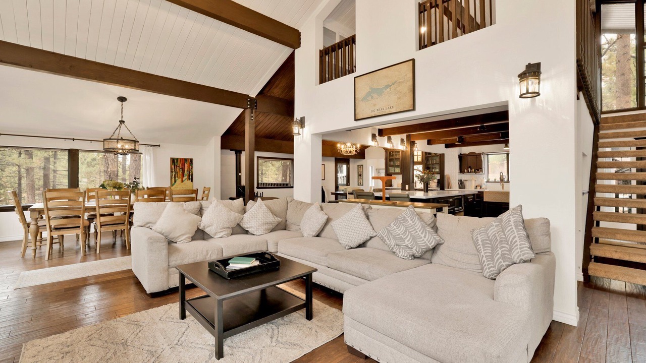 Photo of Livingroom in Fox Farm