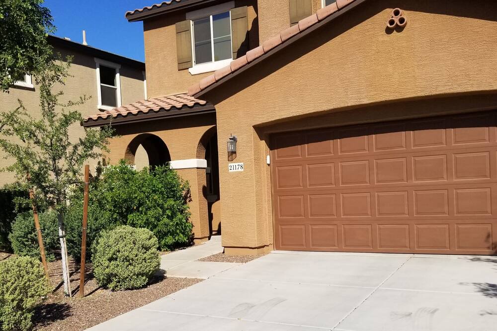 Photo of Others in Verrado Heritage District