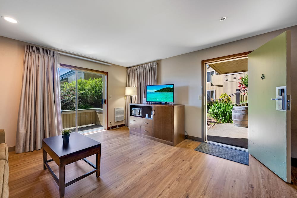 Photo of Livingroom in Bodega Bay