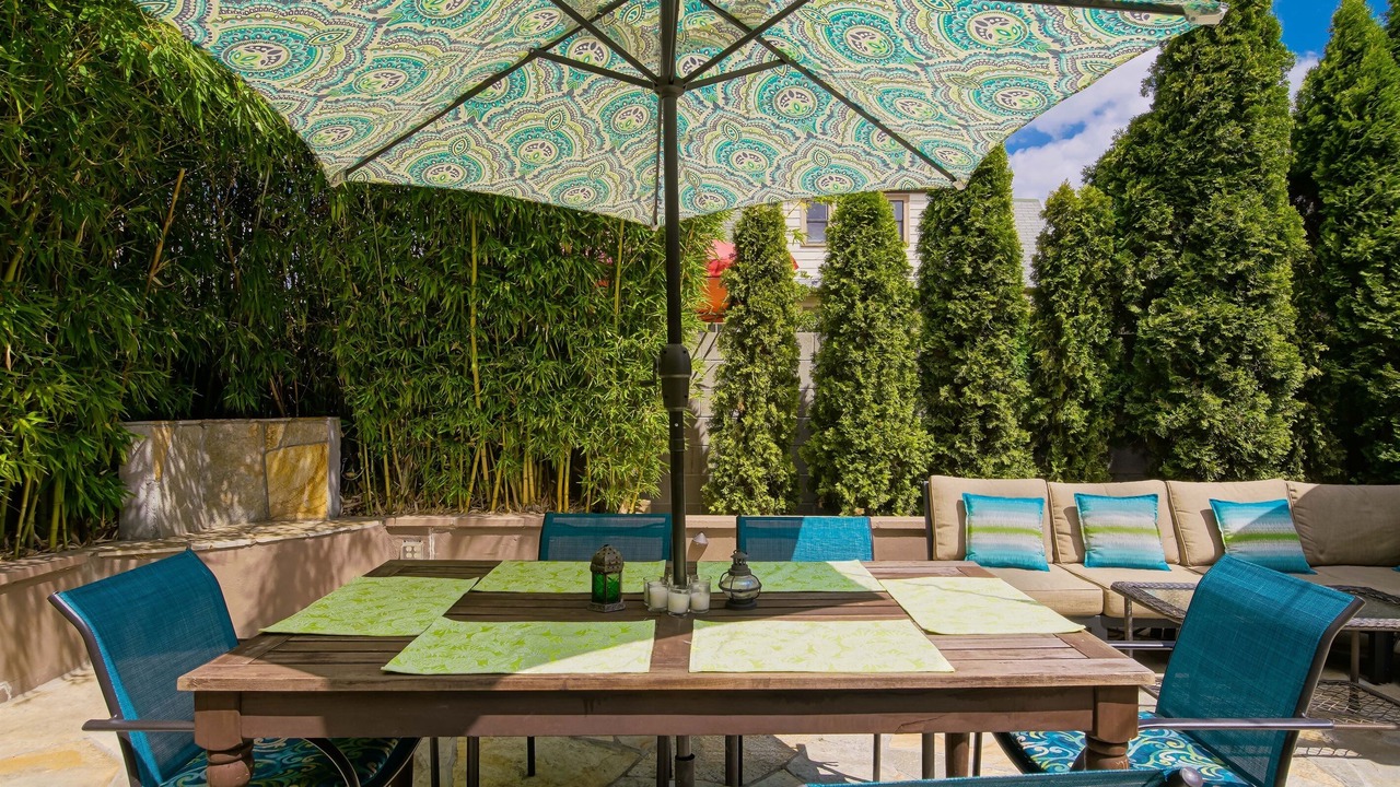 Photo of Outdoor in King