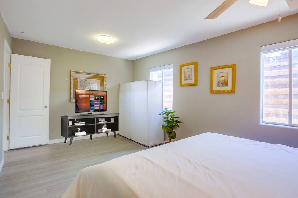 Photo of Bedroom in Clairemont