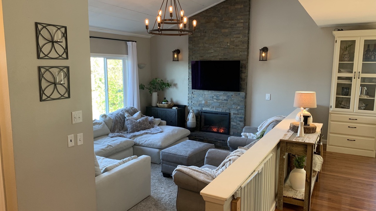 Photo of Livingroom in Thurston