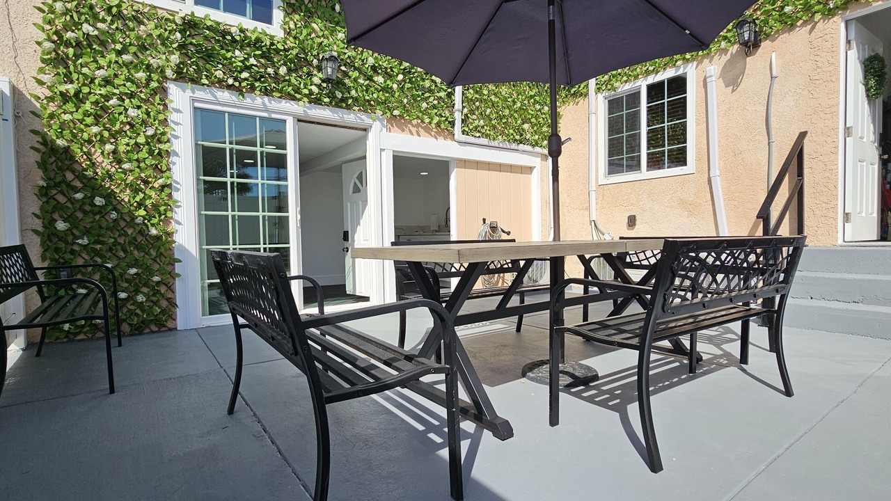 Photo of Patio Balcony in North Long Beach