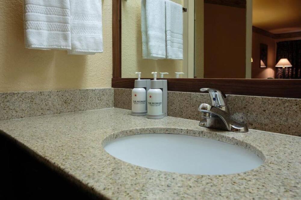 Photo of Bedroom in Rohnerville