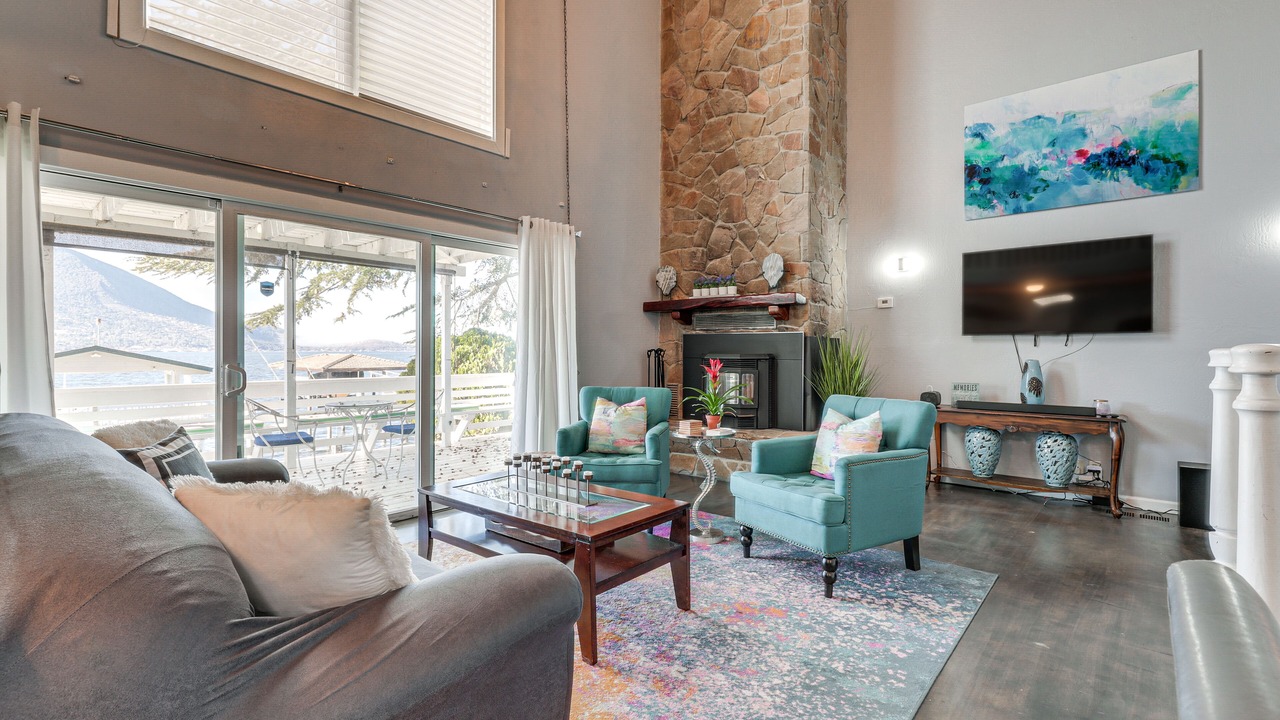 Photo of Livingroom in Clearlake