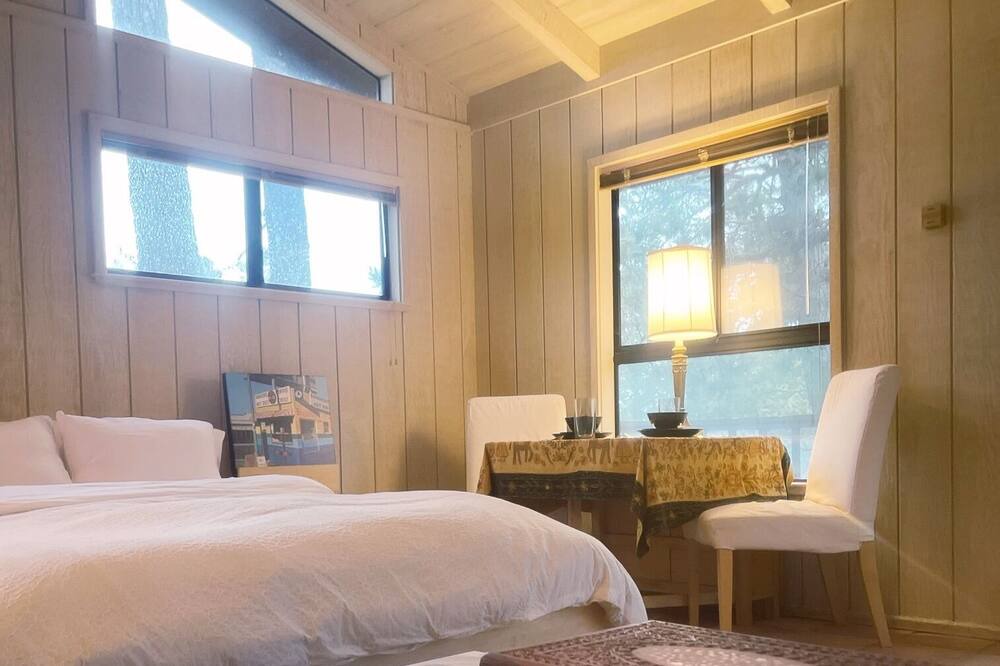 Photo of Bedroom in Monterey