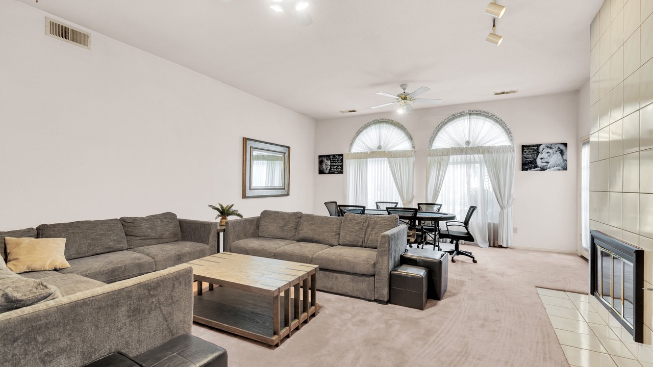 Photo of Livingroom in Herndon