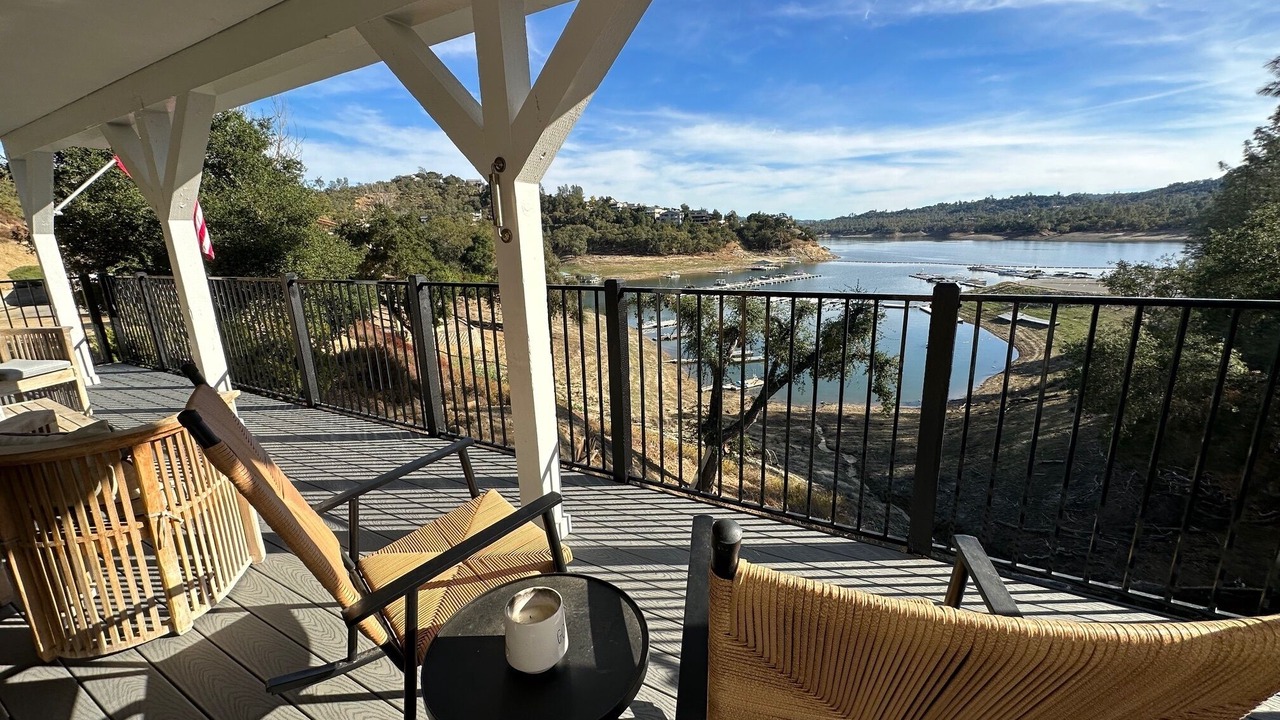 Photo of Outdoor in Oak Shores