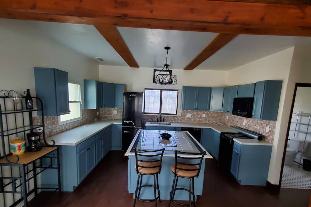 Photo of Kitchen in Clearlake