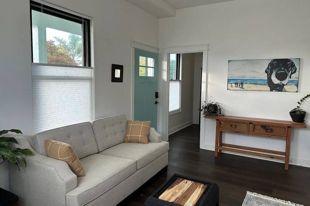 Photo of Livingroom in Opal Cliffs