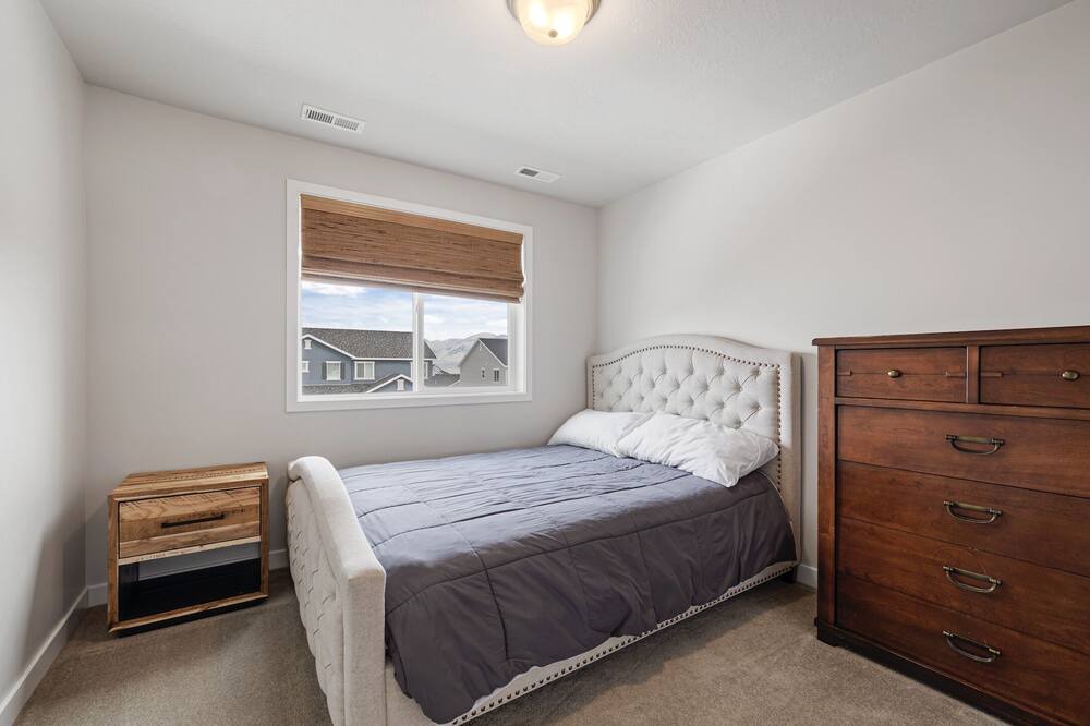 Photo of Bedroom in Saratoga Springs