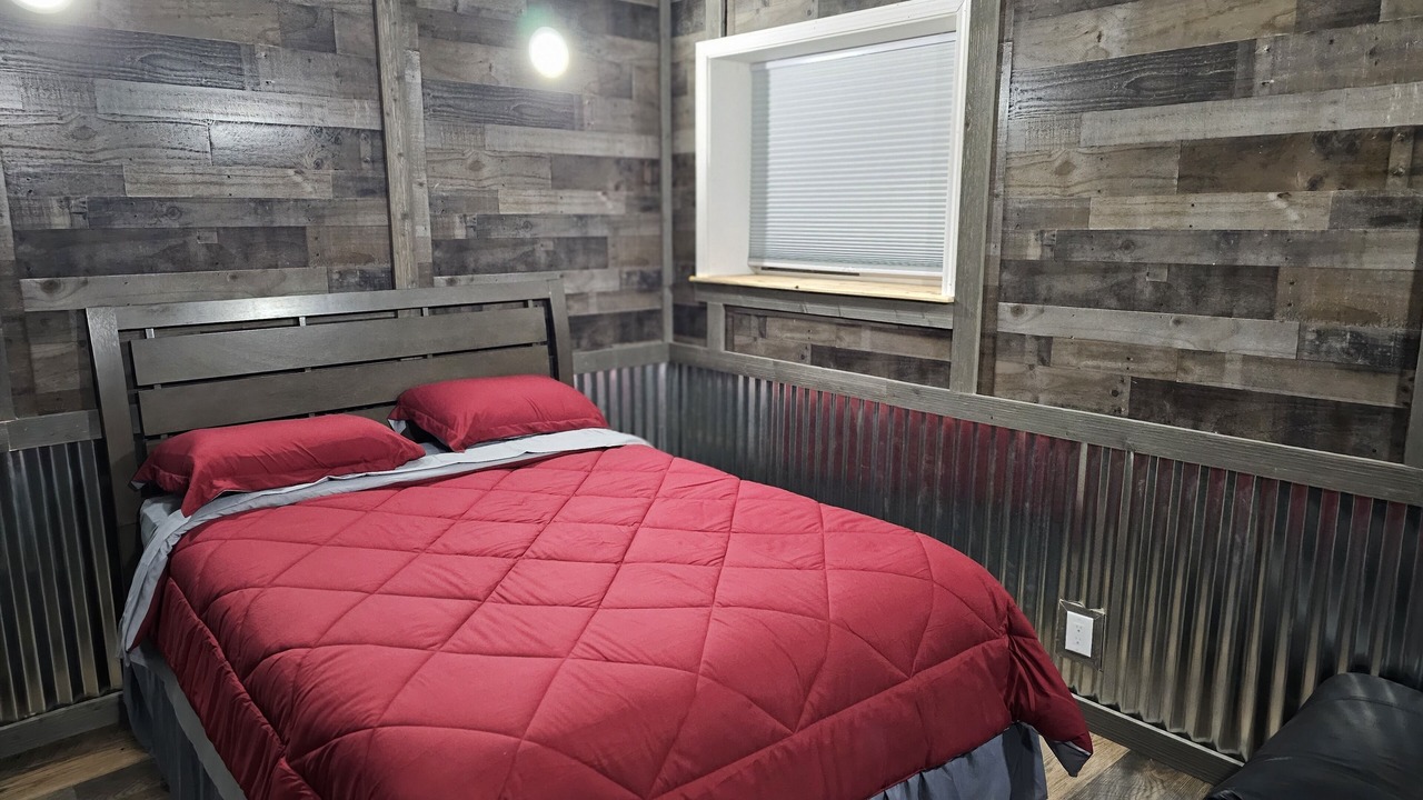 Photo of Bedroom in Pine Grove