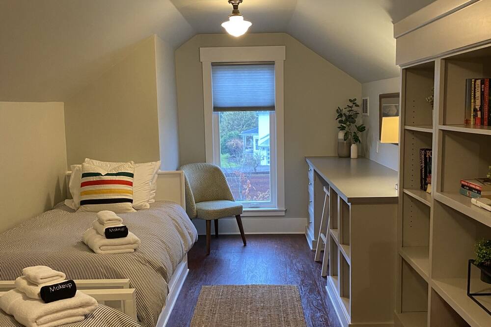 Photo of Bedroom in Carlton
