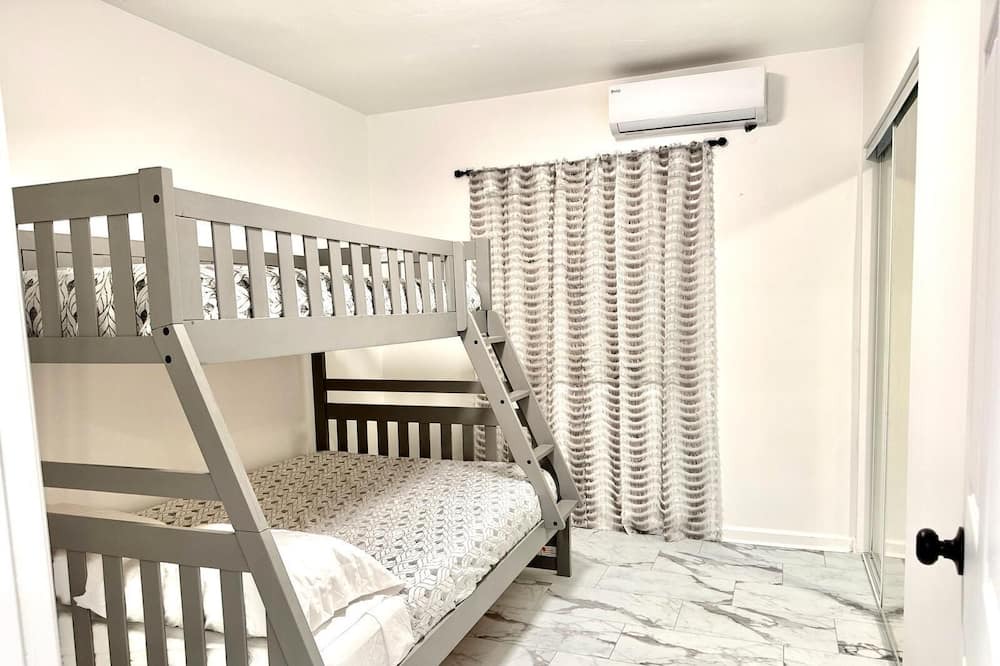 Photo of Bedroom in South Mountain