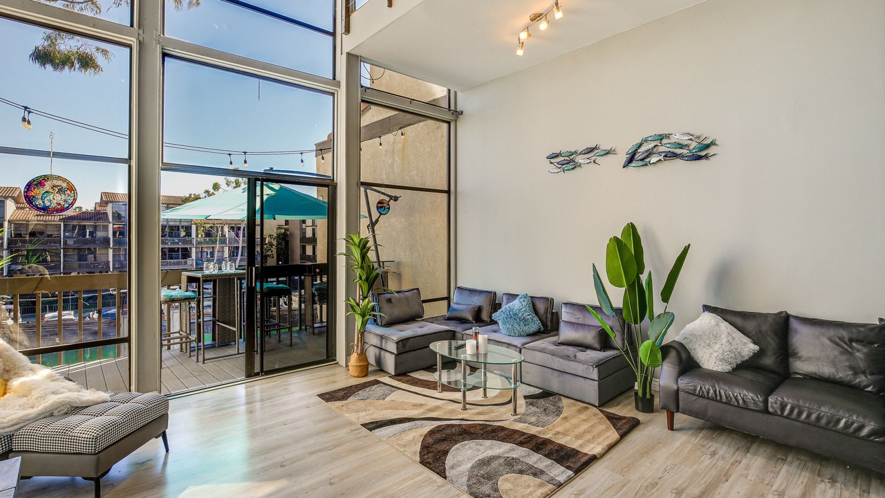 Photo of Livingroom in Marina Pacifica