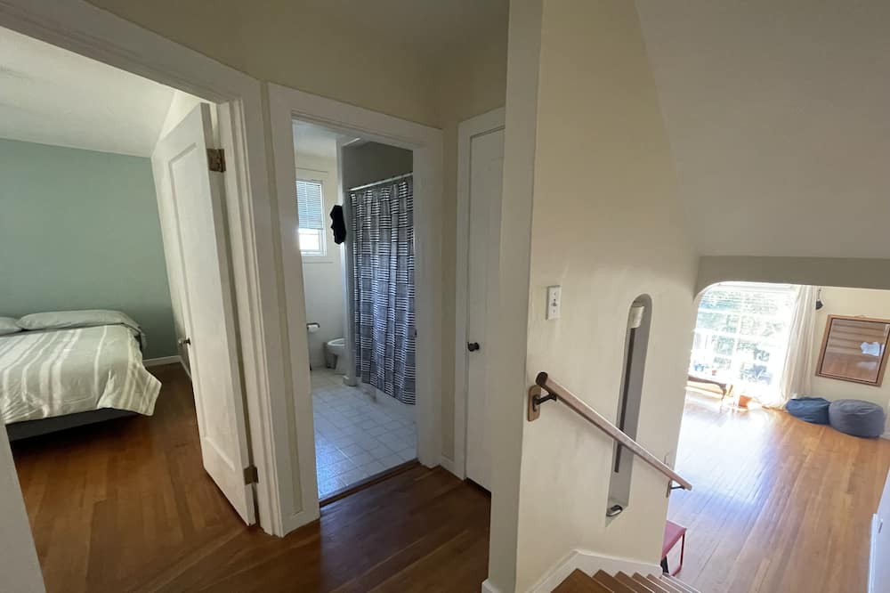 Photo of Bedroom in Martinez