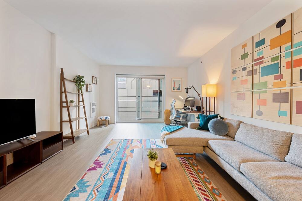 Photo of Livingroom in Downtown San Francisco