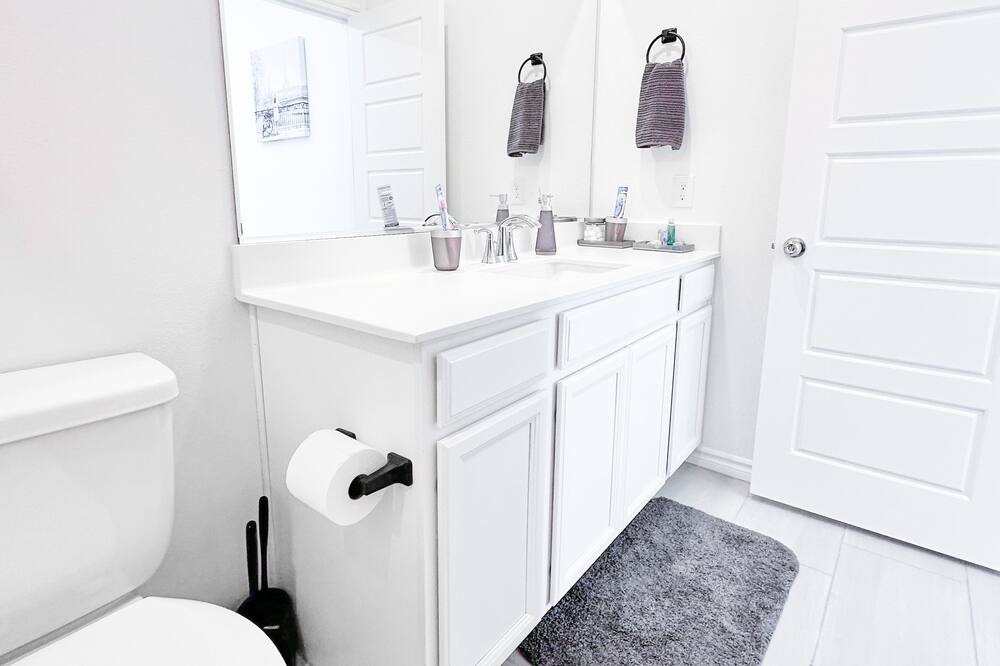 Photo of Bathroom in North Las Vegas