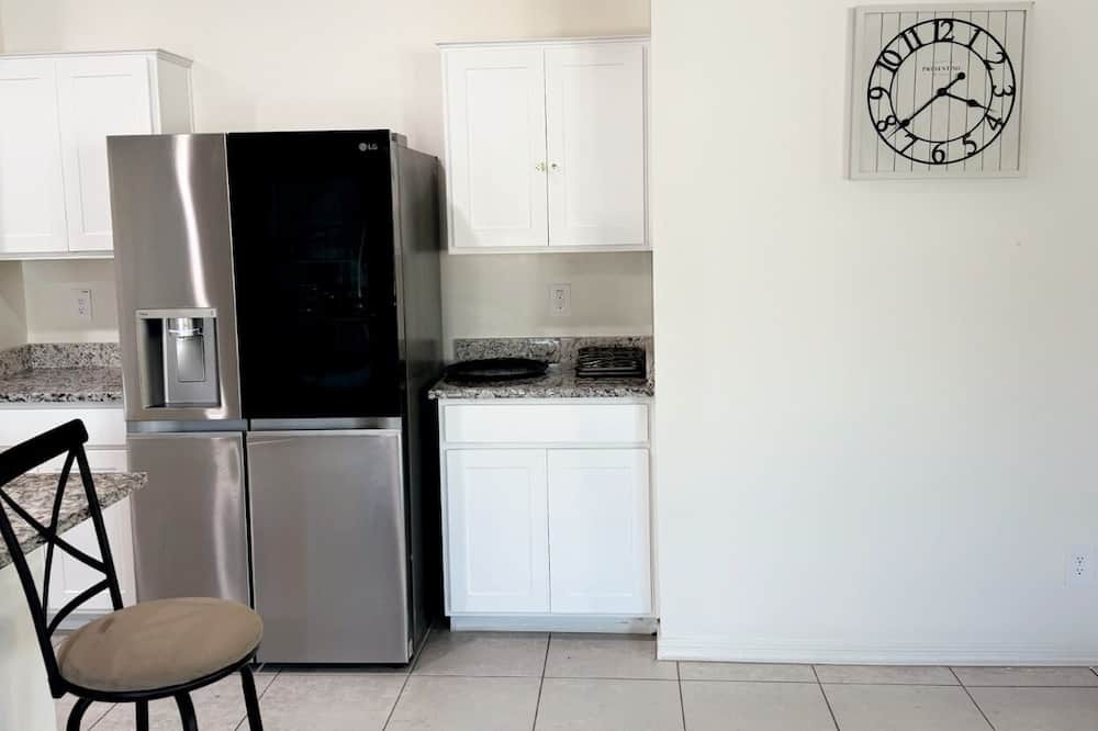 Photo of Kitchen in Estrella Village