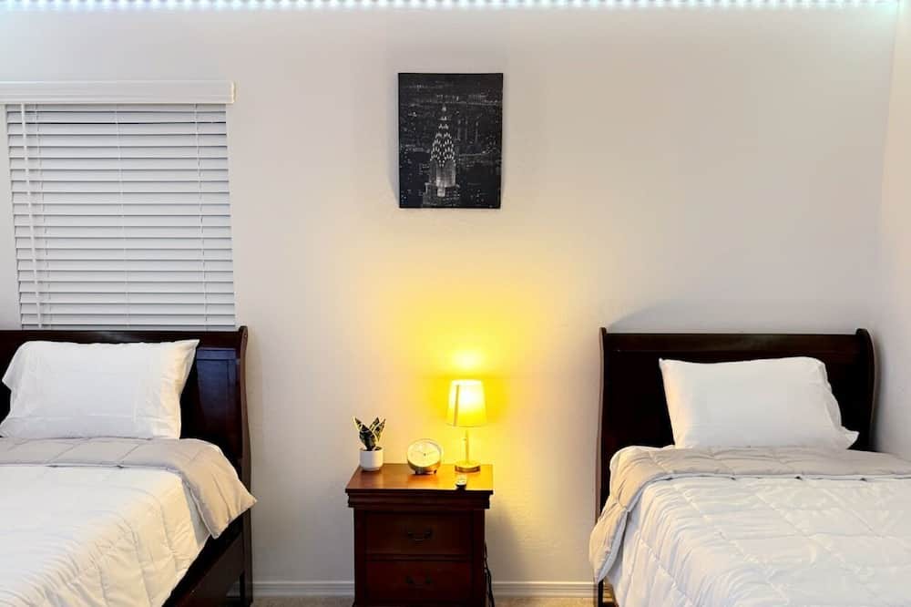 Photo of Bedroom in Estrella Village