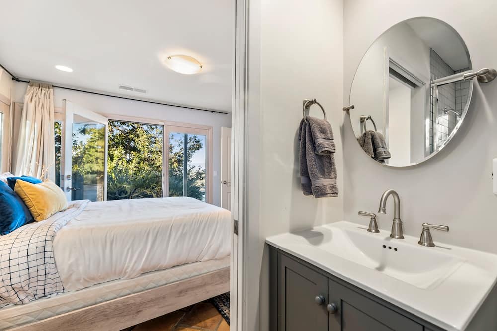 Photo of Bedroom in Valley Center