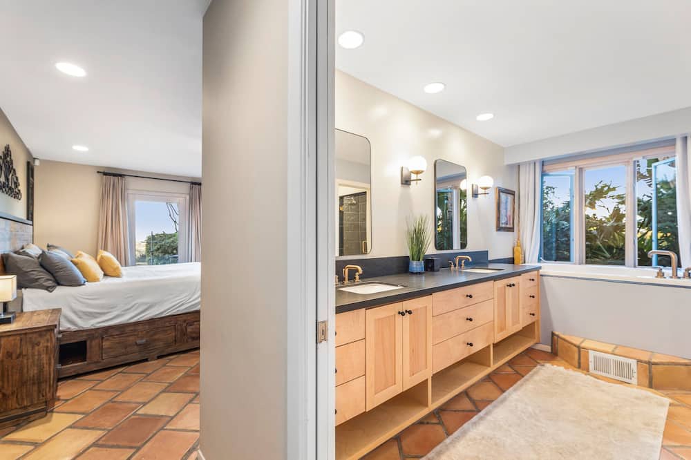 Photo of Bedroom in Valley Center