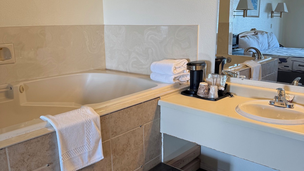 Photo of Bedroom in Crescent City