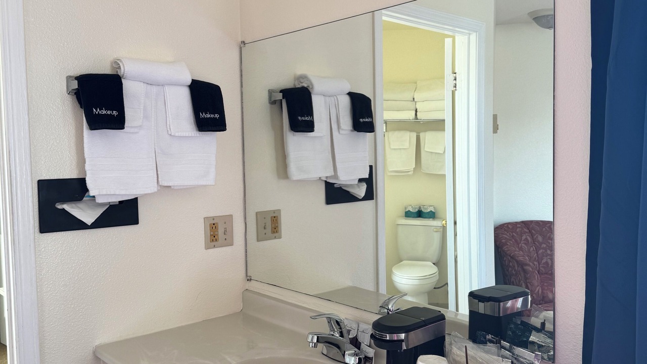 Photo of Bedroom in Crescent City