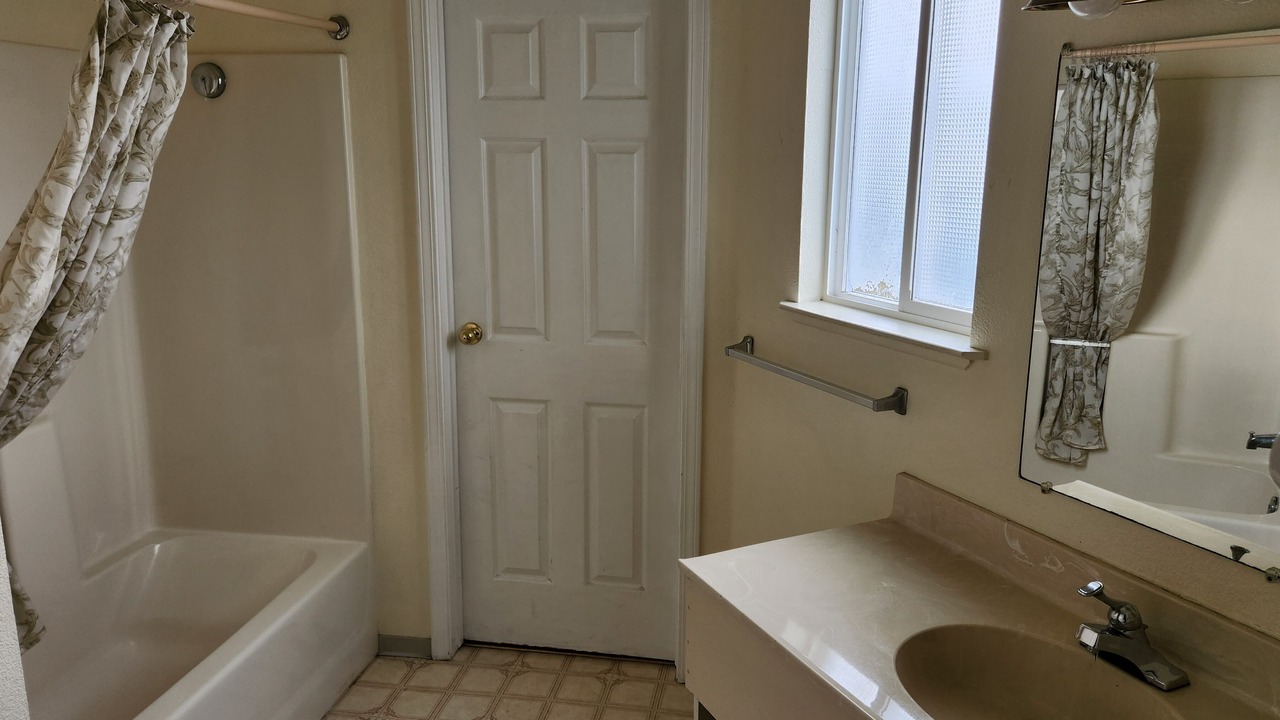 Photo of Bathroom in Crescent City